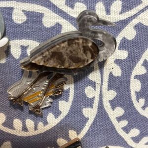 Erstwilder Herron brooch